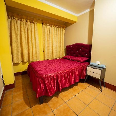 Hostal Tarapaca Hotell Huánuco Eksteriør bilde