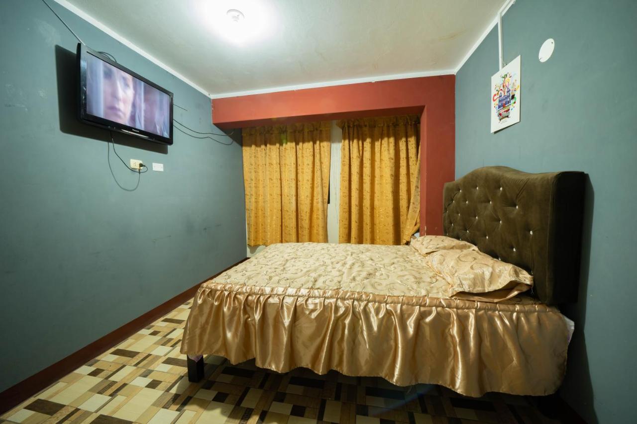Hostal Tarapaca Hotell Huánuco Eksteriør bilde
